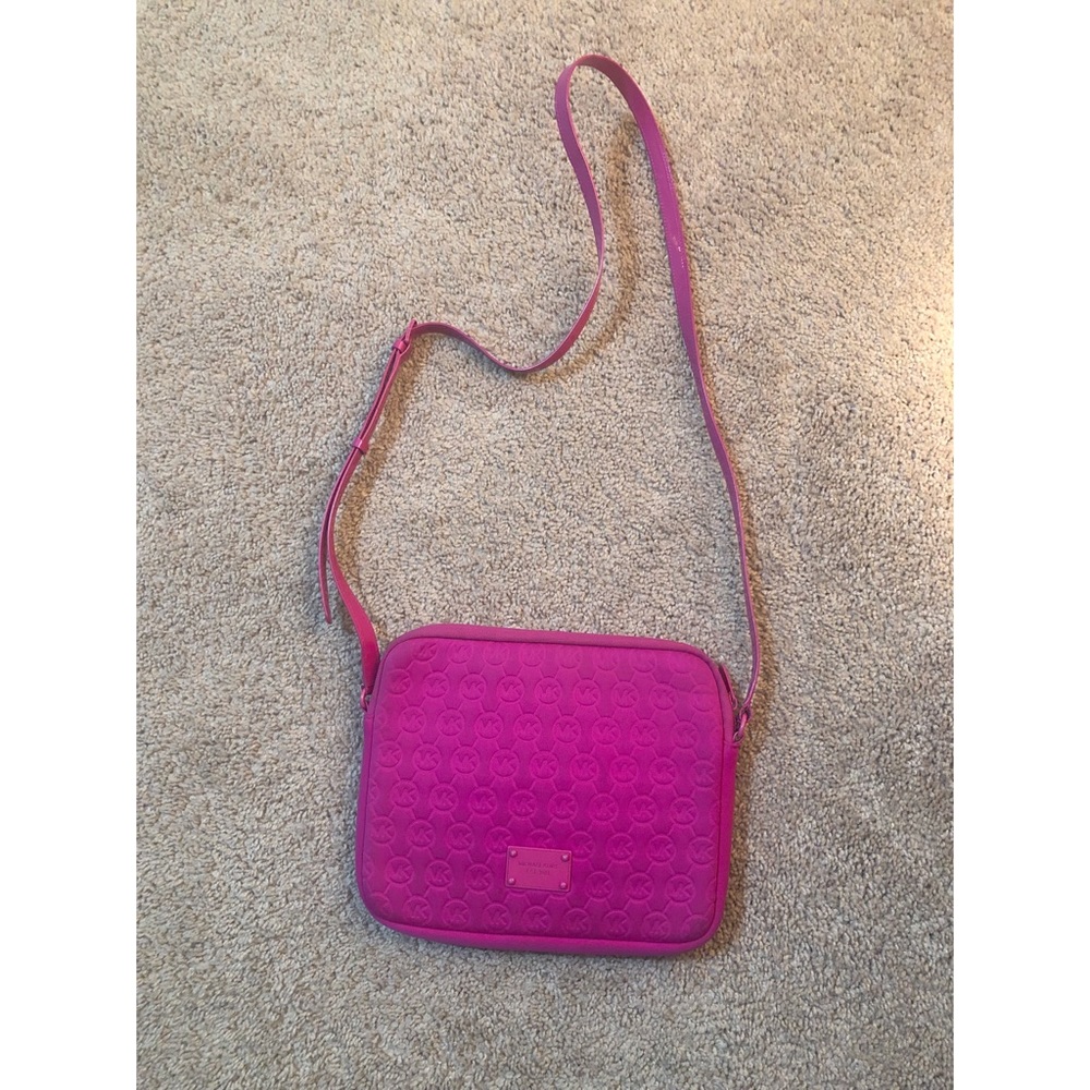 Michael Kors IPad Crossbody Bag - Picture 2 of 4
